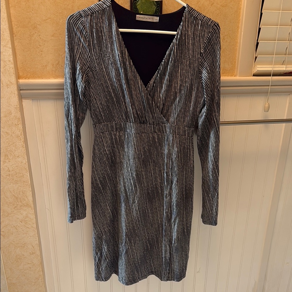 Athleta Black and White Pleated Long Sleeve Sheath Dress